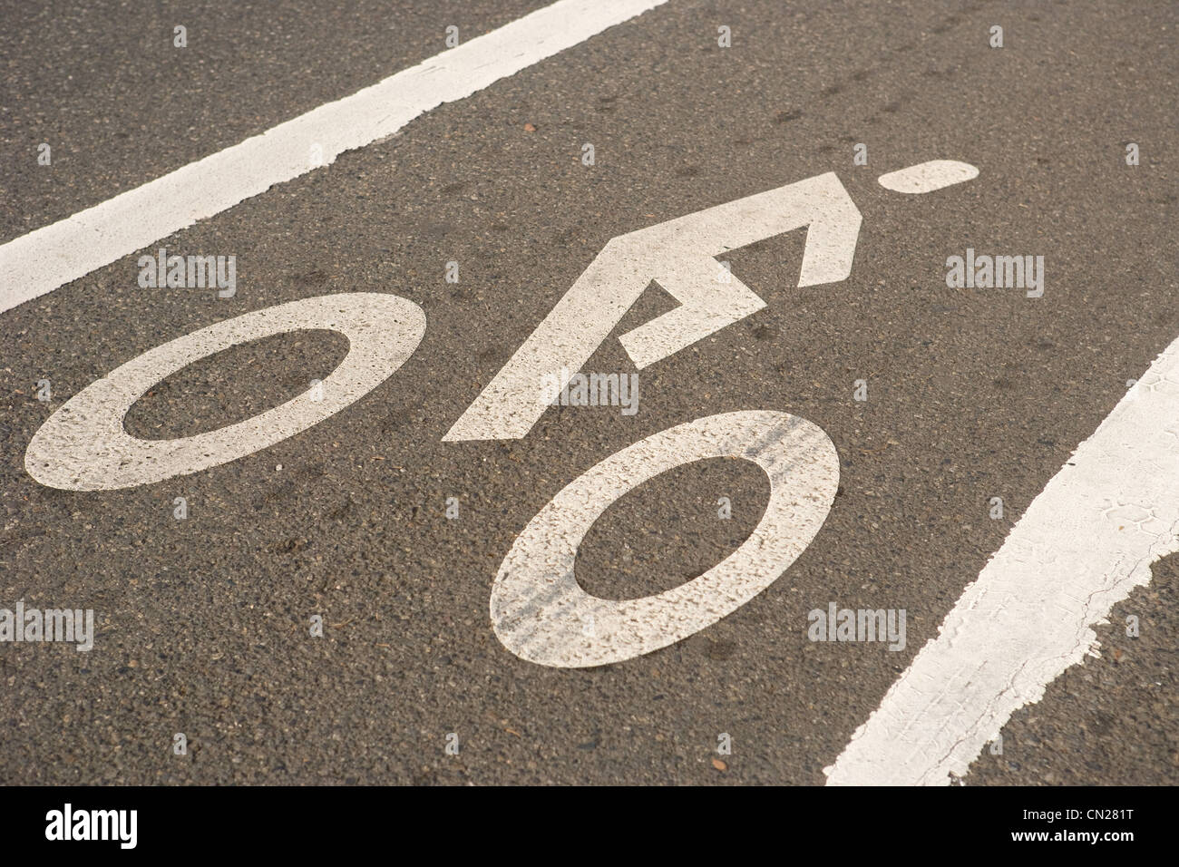 can you cycle on footpaths