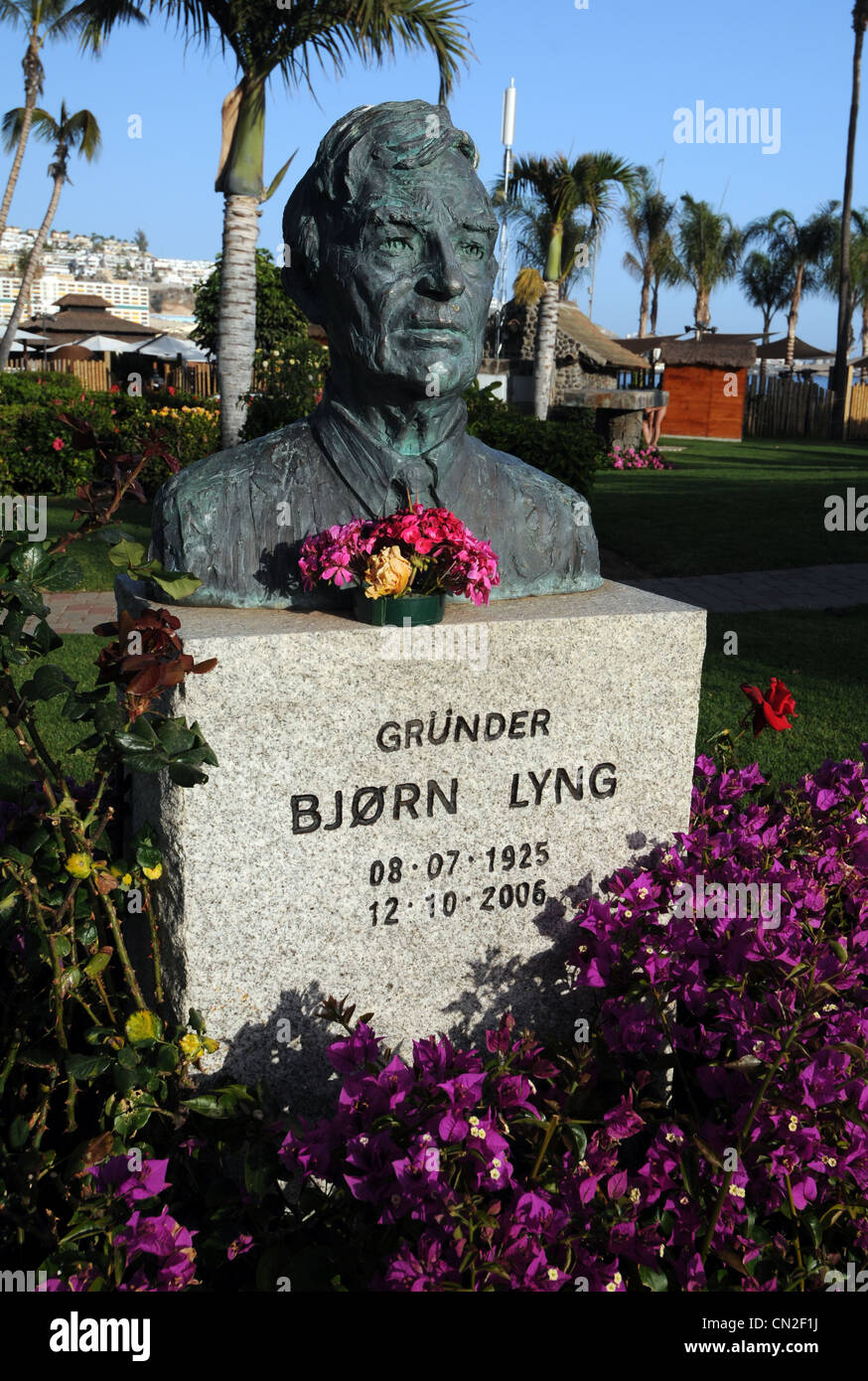 Statue to Bjørn Lyng, Stock Photo