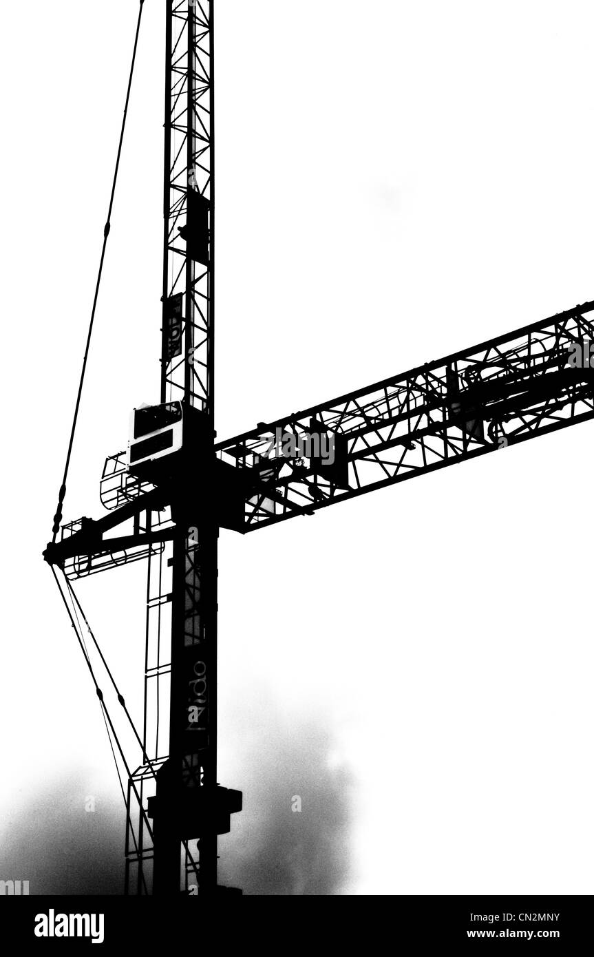 Image construction building crane Black and White Stock Photos & Images ...