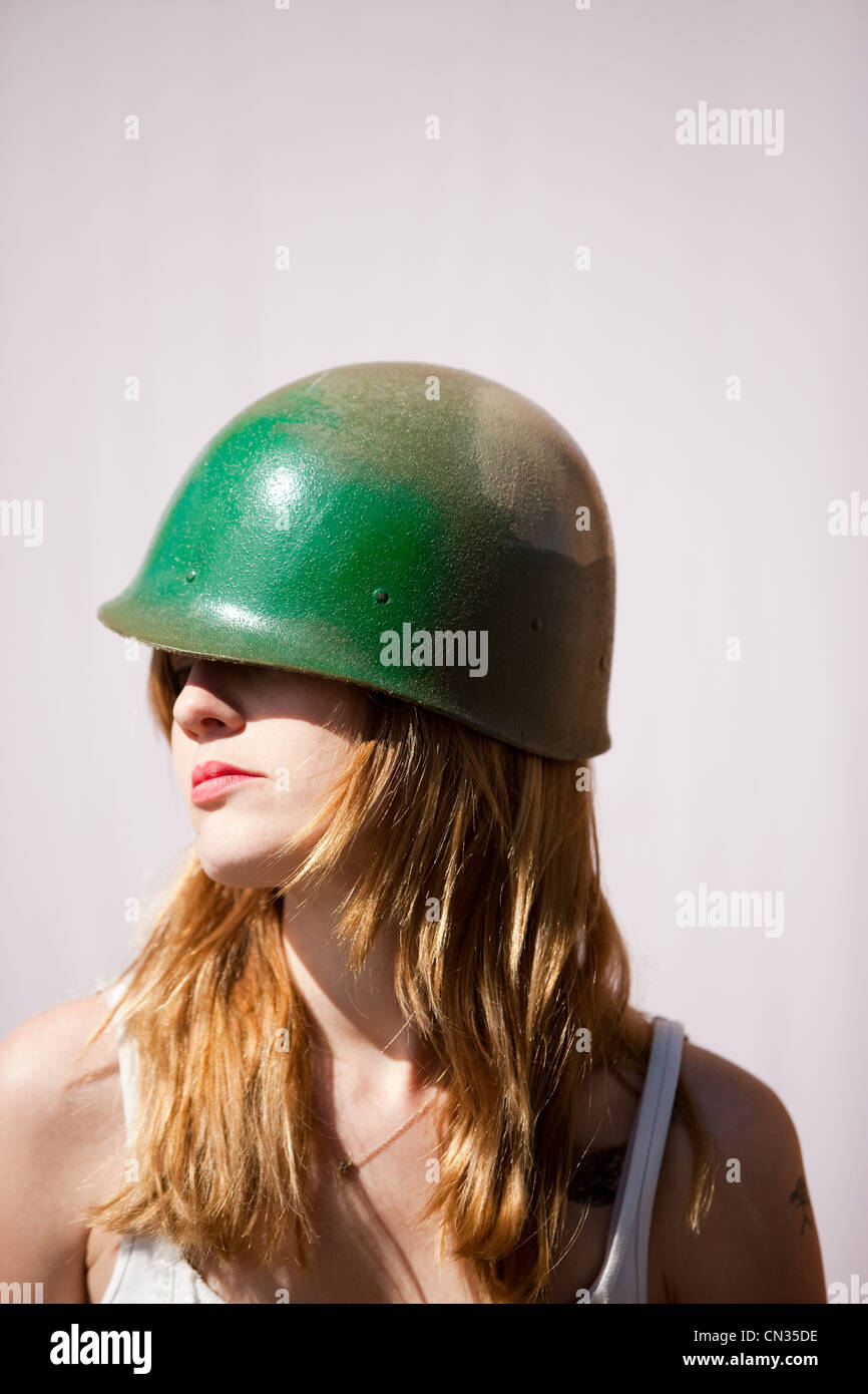 Soldier wearing helmet hi-res stock photography and images - Alamy