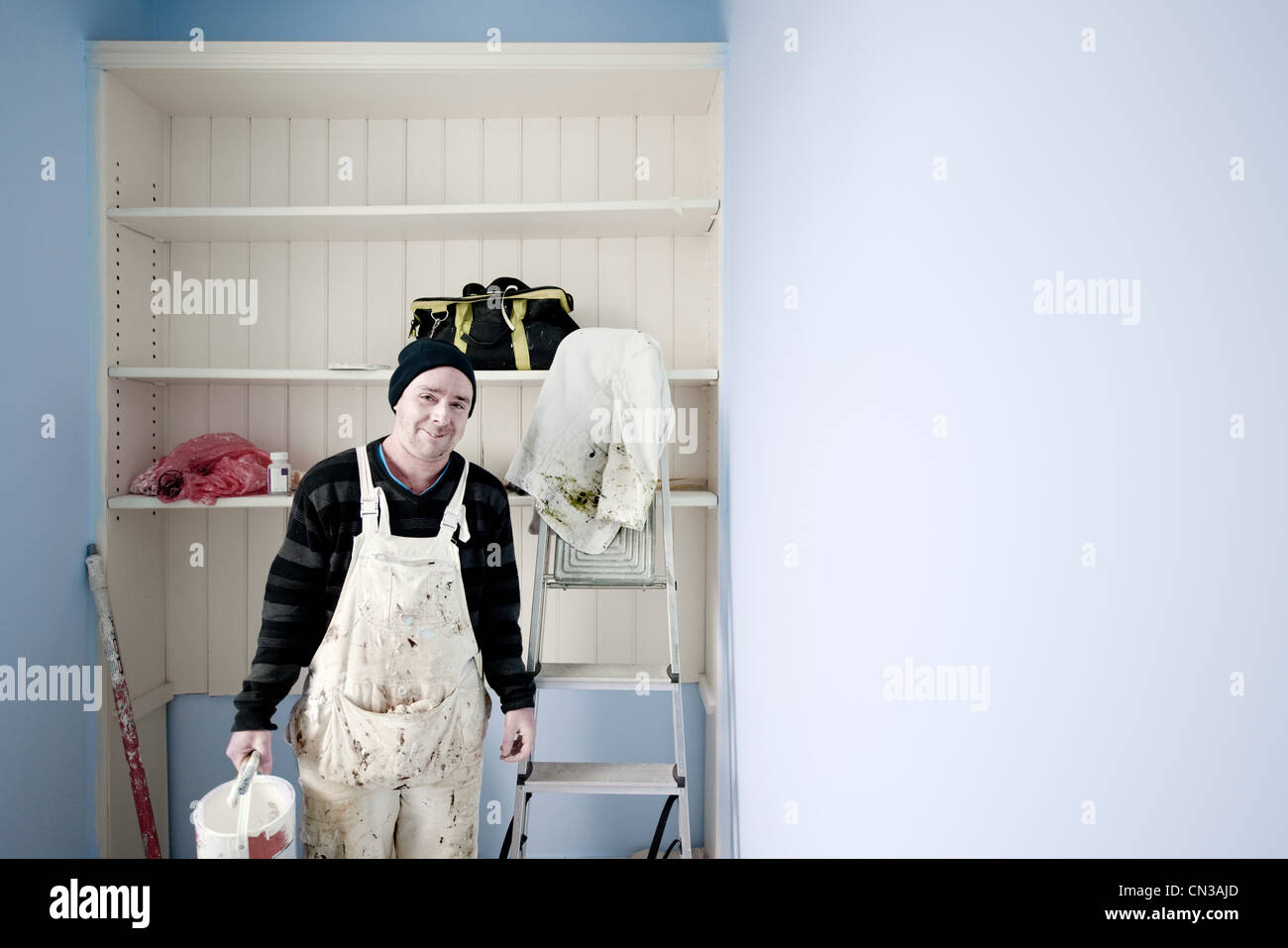 Painter decorator overalls hi-res stock photography and images - Alamy