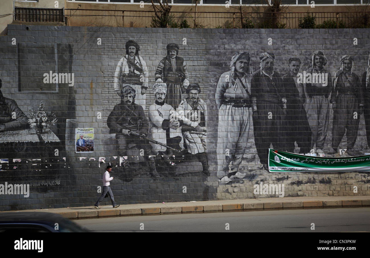 Paintings on the walls of important events and personalities in Suleimaniya of Iraqi Kurdistan Stock Photo