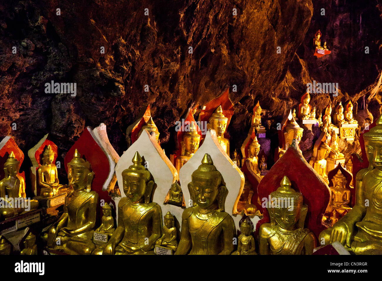 Myanmar (Burma), Shan state, Pindaya, 8000 buddhas cave Stock Photo