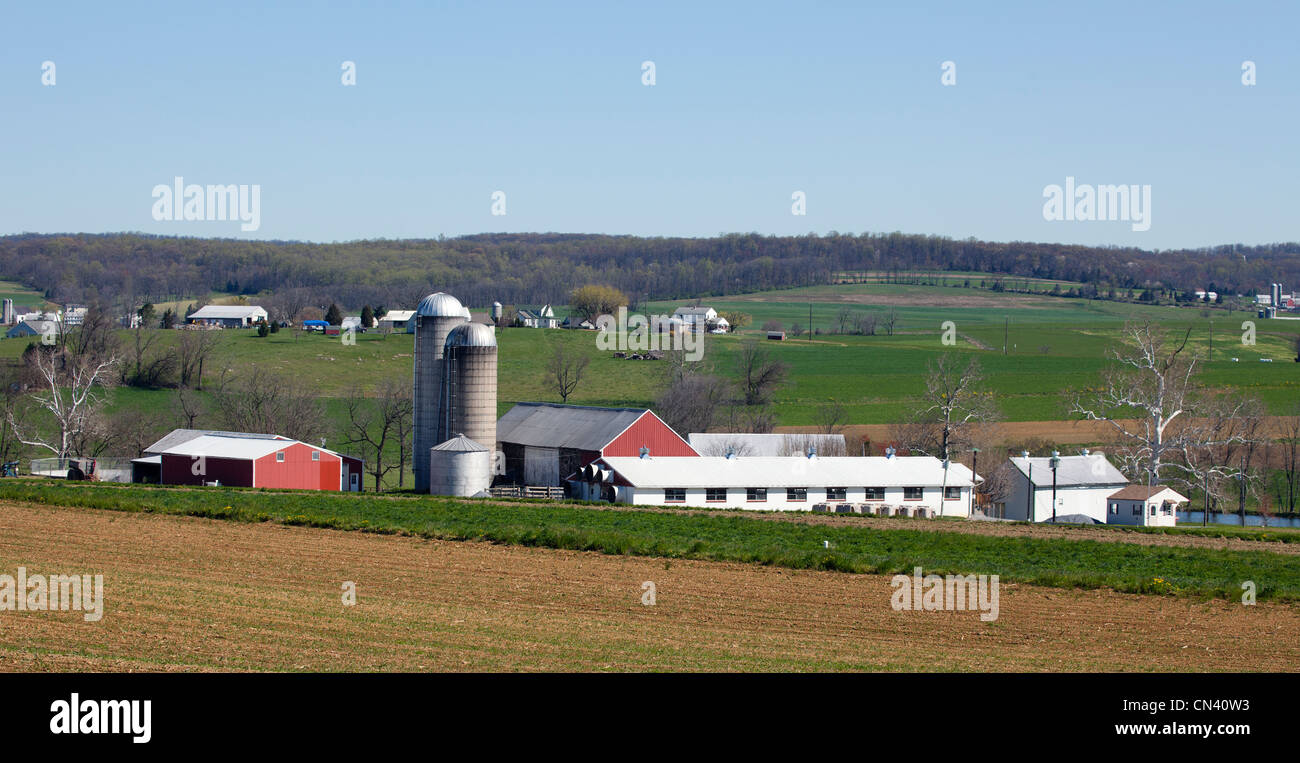 Amish Mennonite farm in Lancaster County Pennsylvania USA Stock Photo Alamy