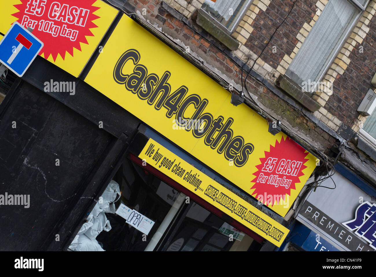 Rubbish bin slogan waste hires stock photography and images Alamy
