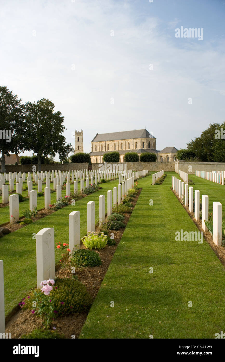 Commonwealth war graves commission hi-res stock photography and images ...
