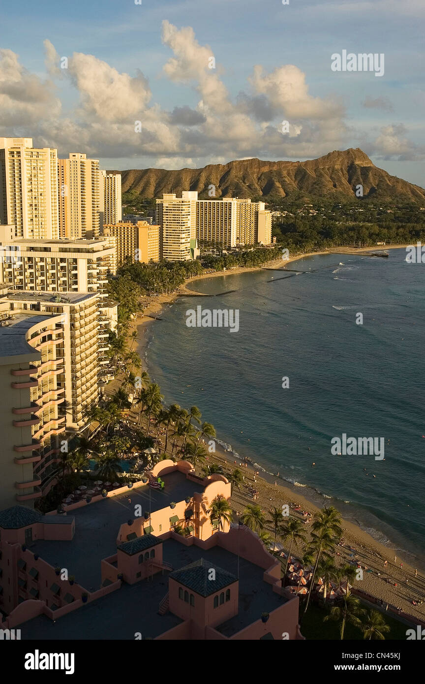 Elk2841391v Hawaii, Oahu, Waikiki Beach from above with Diamond Head