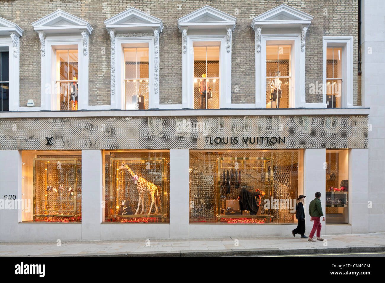 United Kingdom, London, Mayfair, New Bond Street, Louis Vuitton flagship store open in 2010, designed by Peter Marino biggest Stock Photo