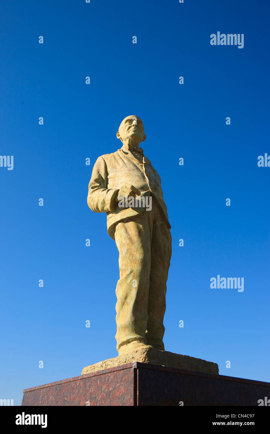 Argentina, Buenos Aires, La Boca district, statue of painter Benito Quinquela Martin Stock Photo