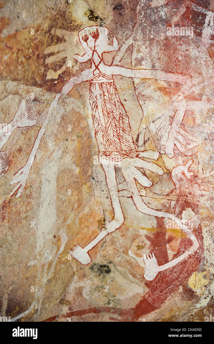 Aboriginal woman art land australia hi-res stock photography and images ...