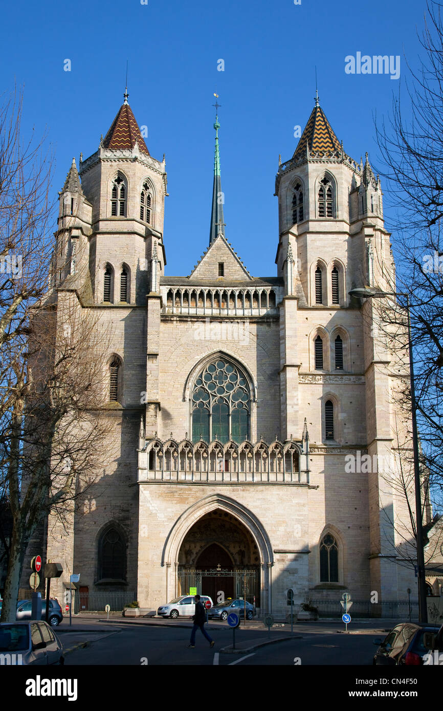 France, Cote d'Or, Dijon, St Benigne Cathedral, Romanesque porch in a Gothic facade Stock Photo