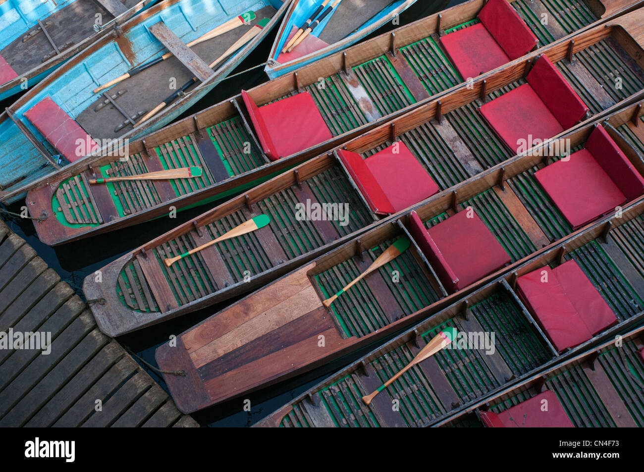 Punts available for rent on the river Cherwell near Magdalen bridge, Oxford, England Stock Photo