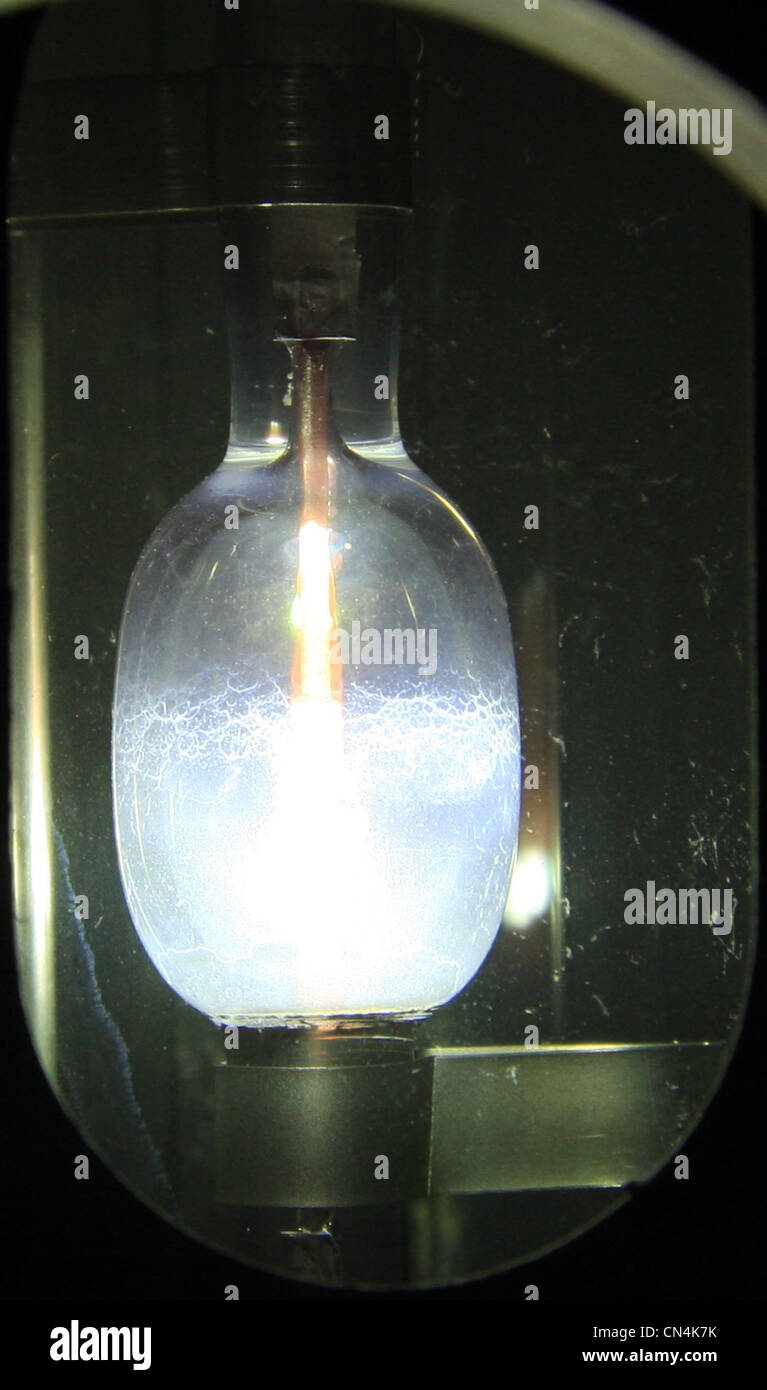 Mercury vapor lamp hi-res stock photography and images - Alamy