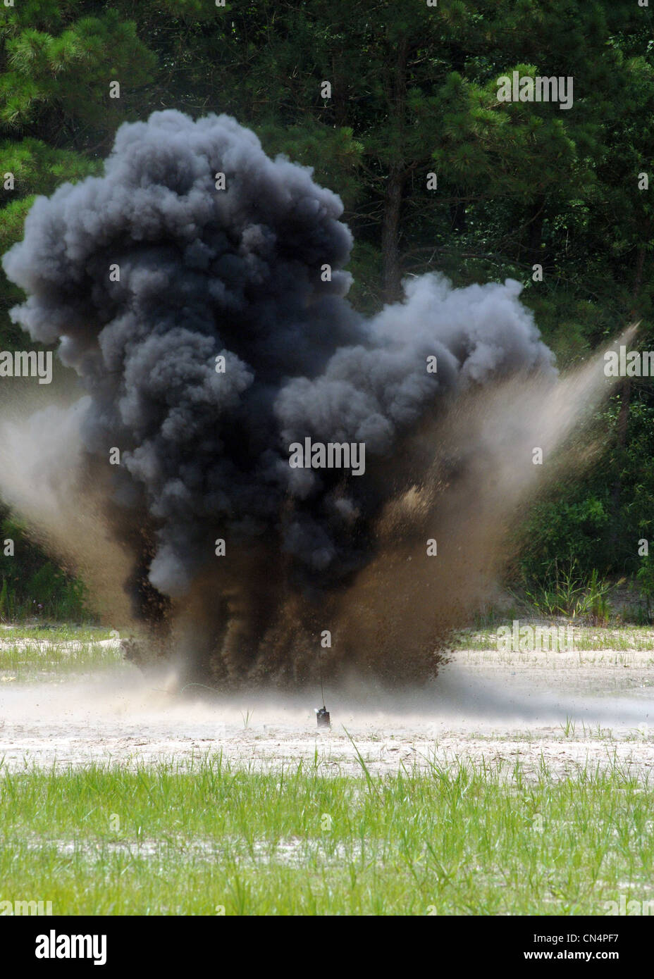 U.S. Naval Sea Cadets under the guidance of Personnel detonate an Improvised Explosive Device (IED) Stock Photo