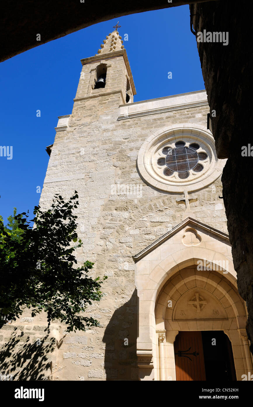 France, Gard, Pays d'Uzege, Saint Quentin la Poterie, romanesque church built in the 12th century Stock Photo