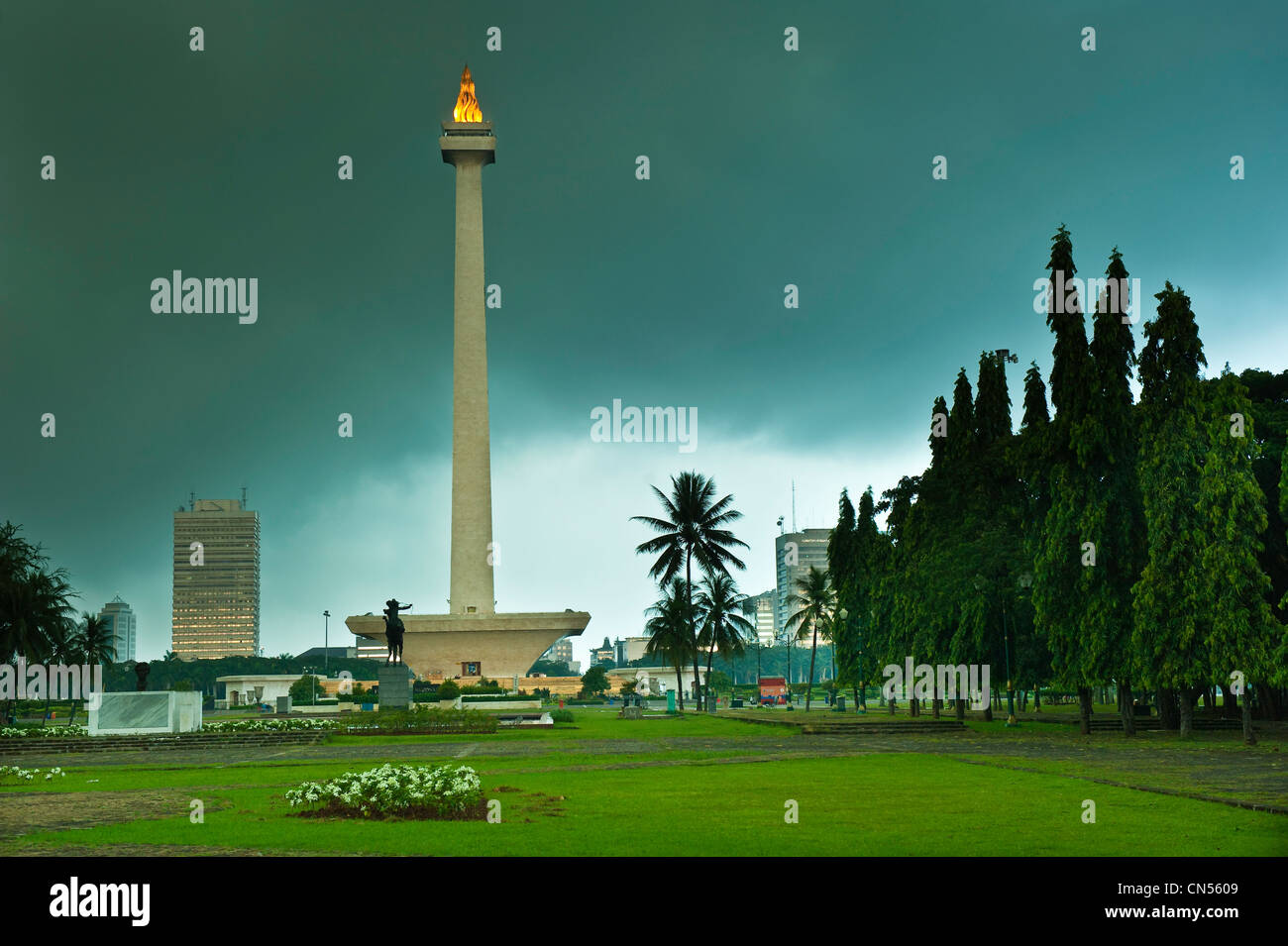Indonesia, Java, Jakarta, Monas tower of 137 meters high which flame covered with 50 kg of gold, is the symbole of the Stock Photo