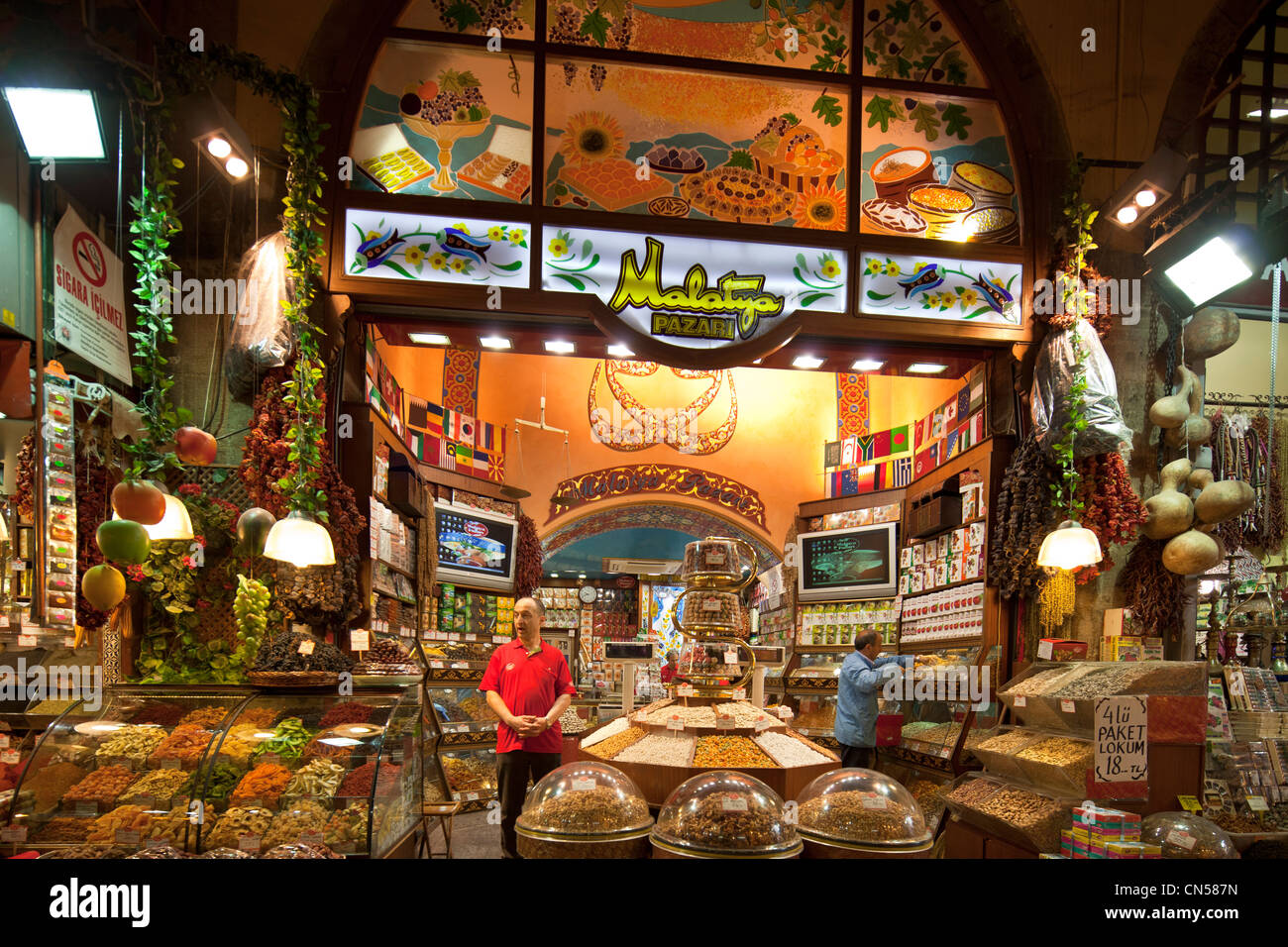 Istanbul Night Market High Resolution Stock Photography And Images Alamy