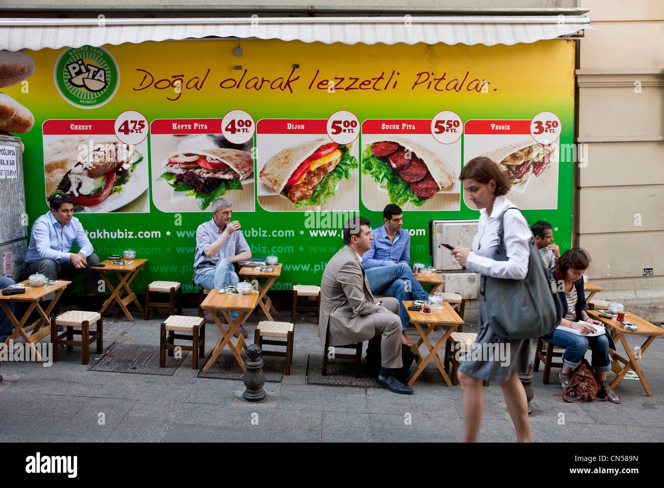 Turkey, Istanbul, Beyoglu, Taksim district, cafes, bars and restaurants in the narrow streets around Istiklal Caddesi, Stock Photo