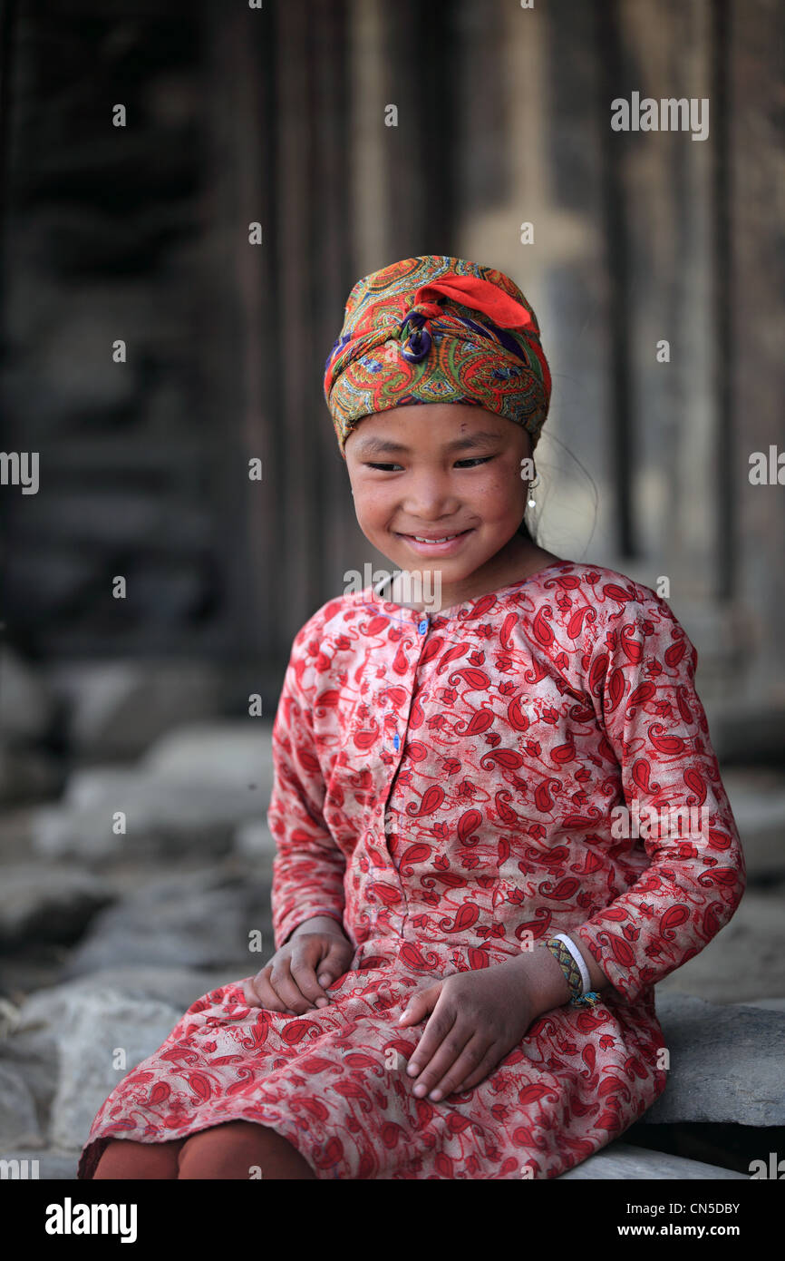 Três Meninas Bonitas Em Nepal Foto Editorial - Imagem de meninas, nepali:  83766706