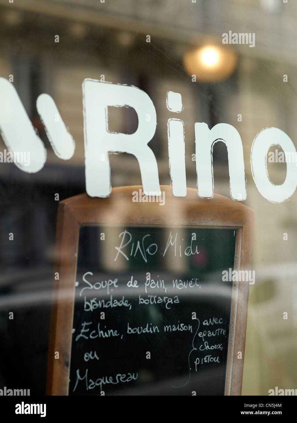 France, Paris, feature: 25 Parisian bistrots, general round of drinks, Chez Rino Bistrot, 46 Rue Trousseau Stock Photo