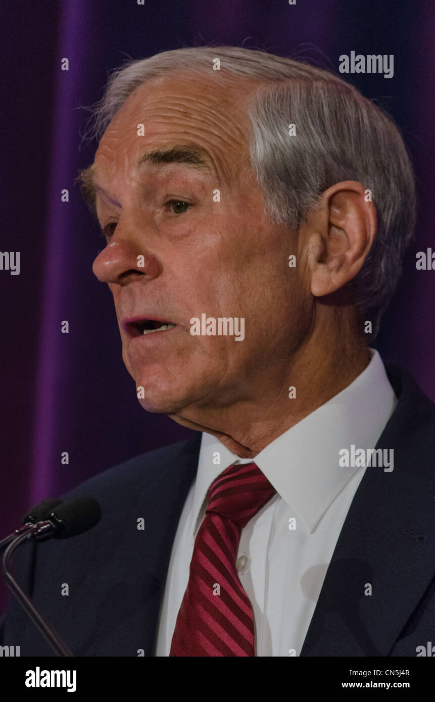 2012 presidential candidate, Ron Paul, speaks to supporters in San Francisco, California on 04/05/2012. Stock Photo