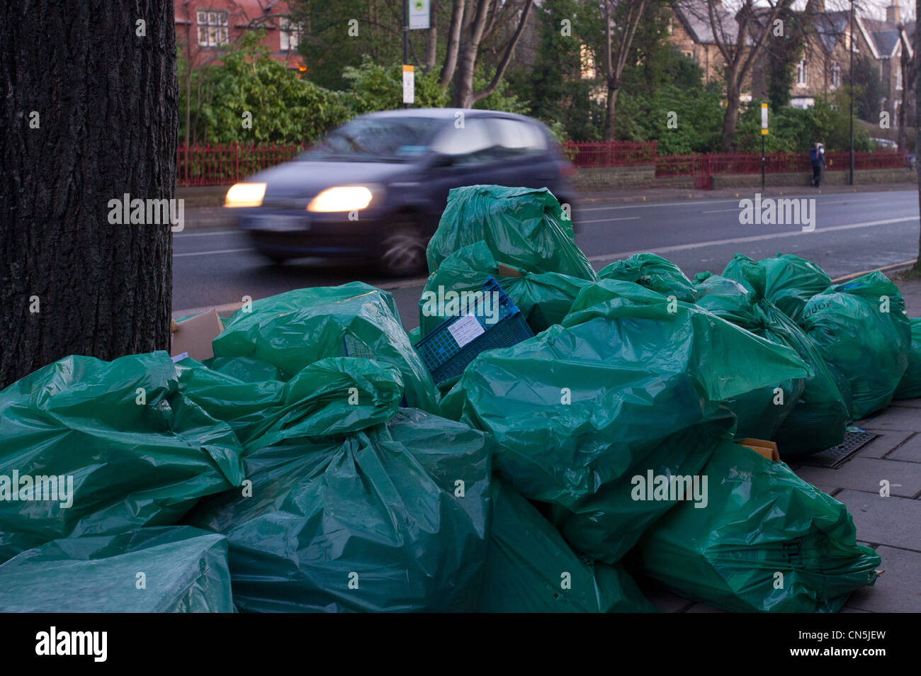 Commercial rubbish bin hires stock photography and images Alamy