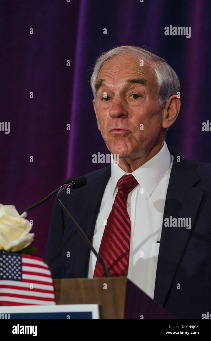 2012 presidential candidate, Ron Paul, speaks to supporters in San Francisco, California on 04/05/2012. Stock Photo