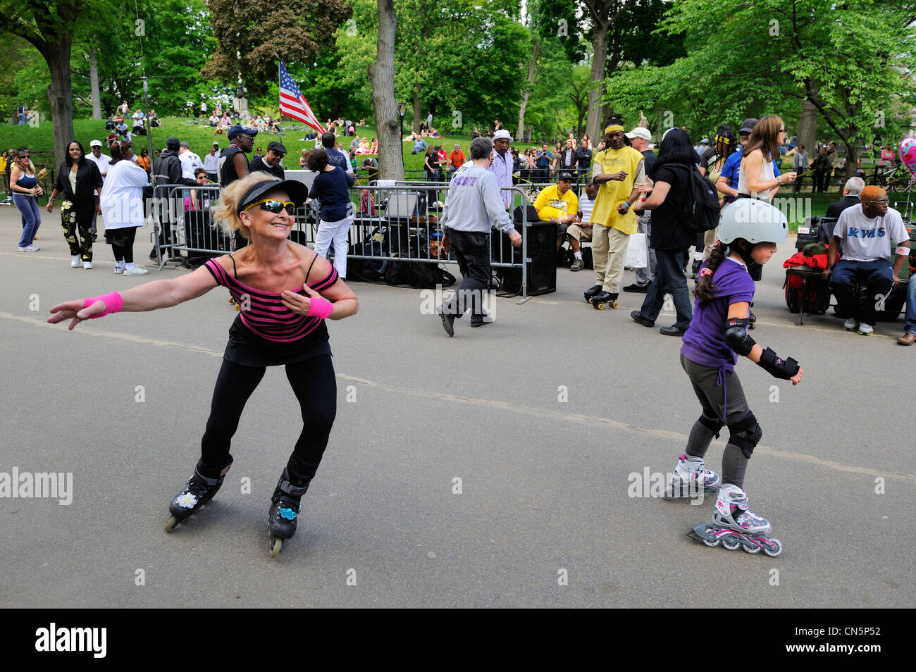 United States, New York City, Manhattan, Central Park, dance skaters Stock Photo
