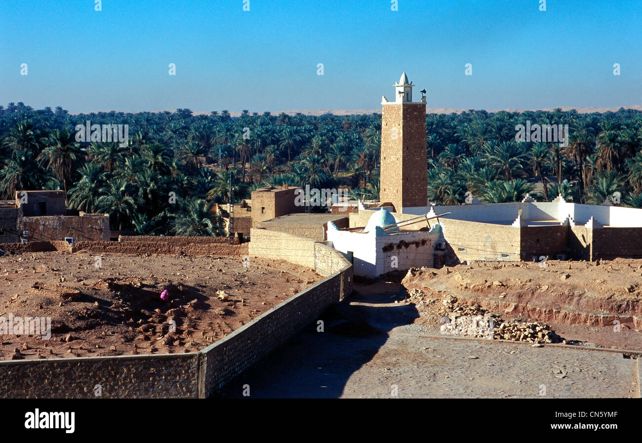 Algeria, Sahara, El Golea Oasis and mosque Stock Photo