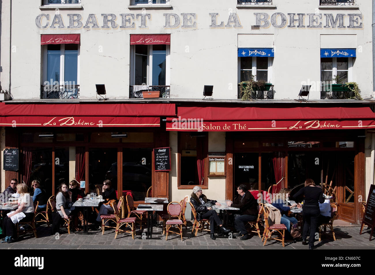 France, Paris, the Butte Montmartre, terrace of the restaurant Cabaret