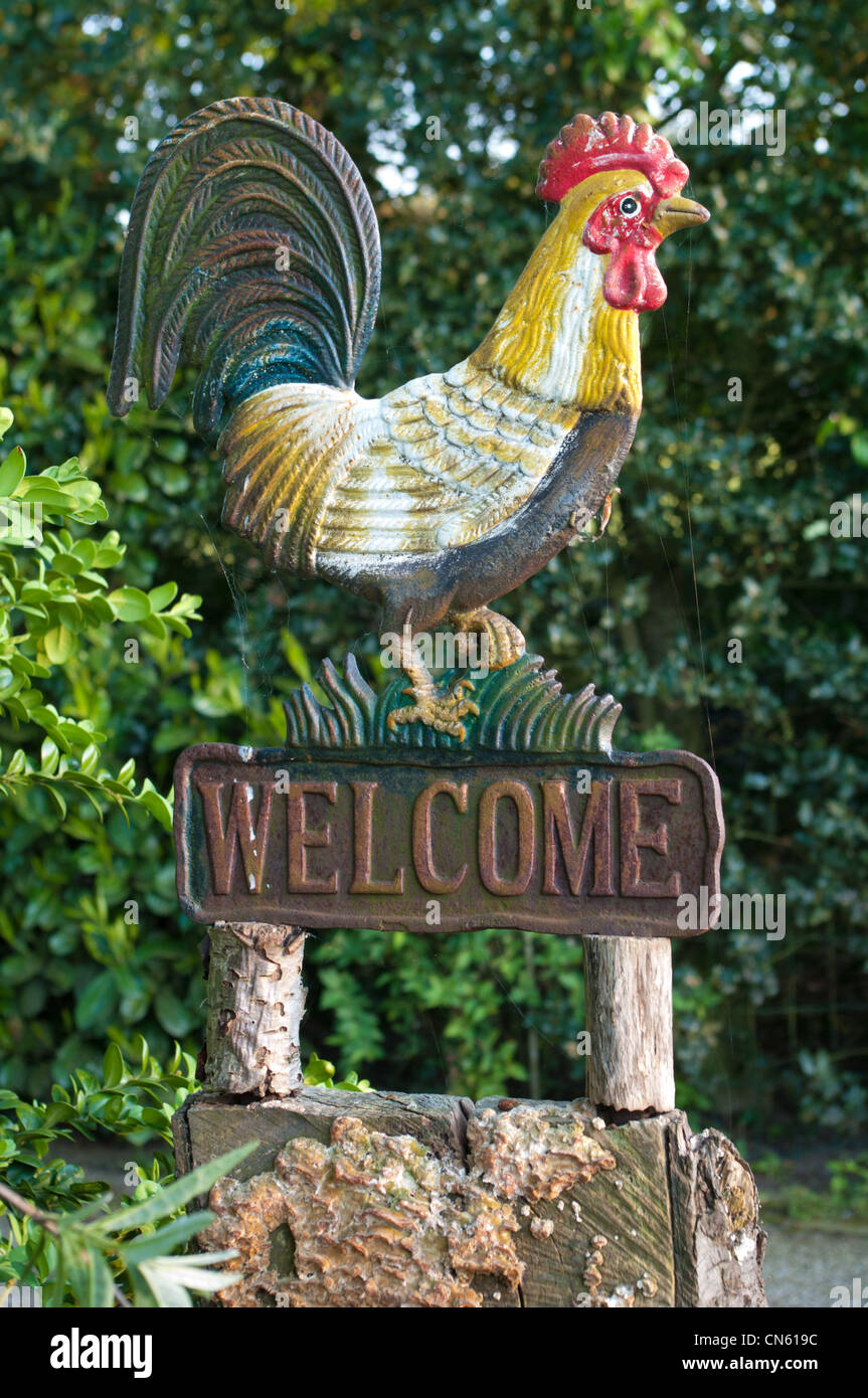 1 Cast Iron ROOSTER Sign Garden Home Decor CHICKEN Plaque Hen