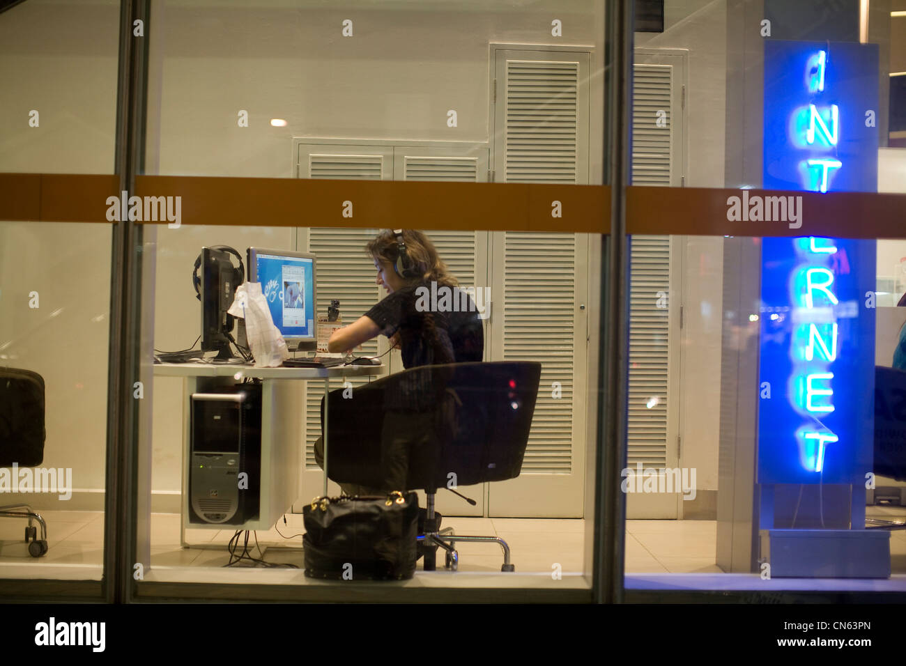 Internet cafe in Bangkok, Thailand Stock Photo