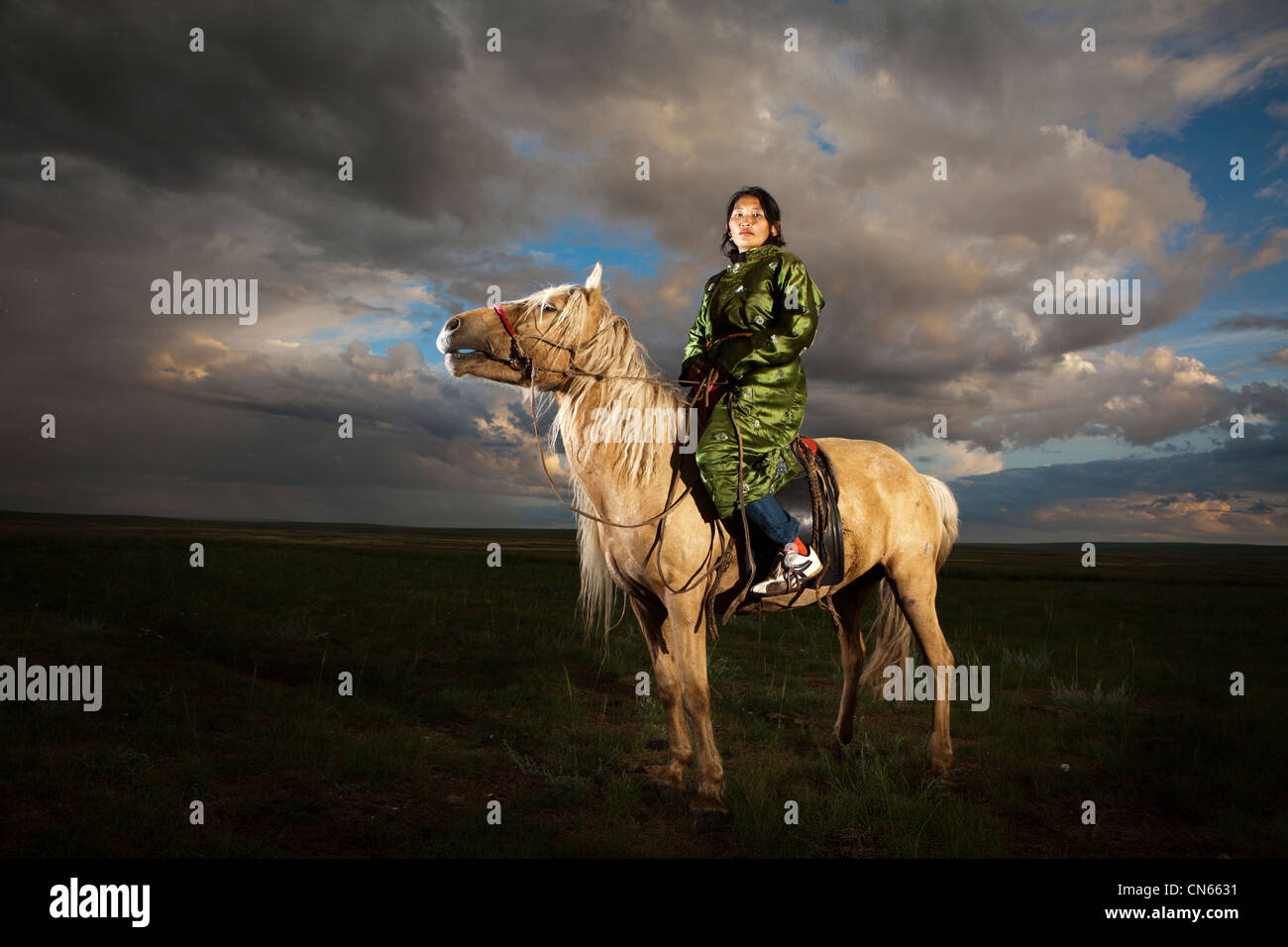 Woman on the horse in Mongolian steppe, khuduu aral, khentii province ...