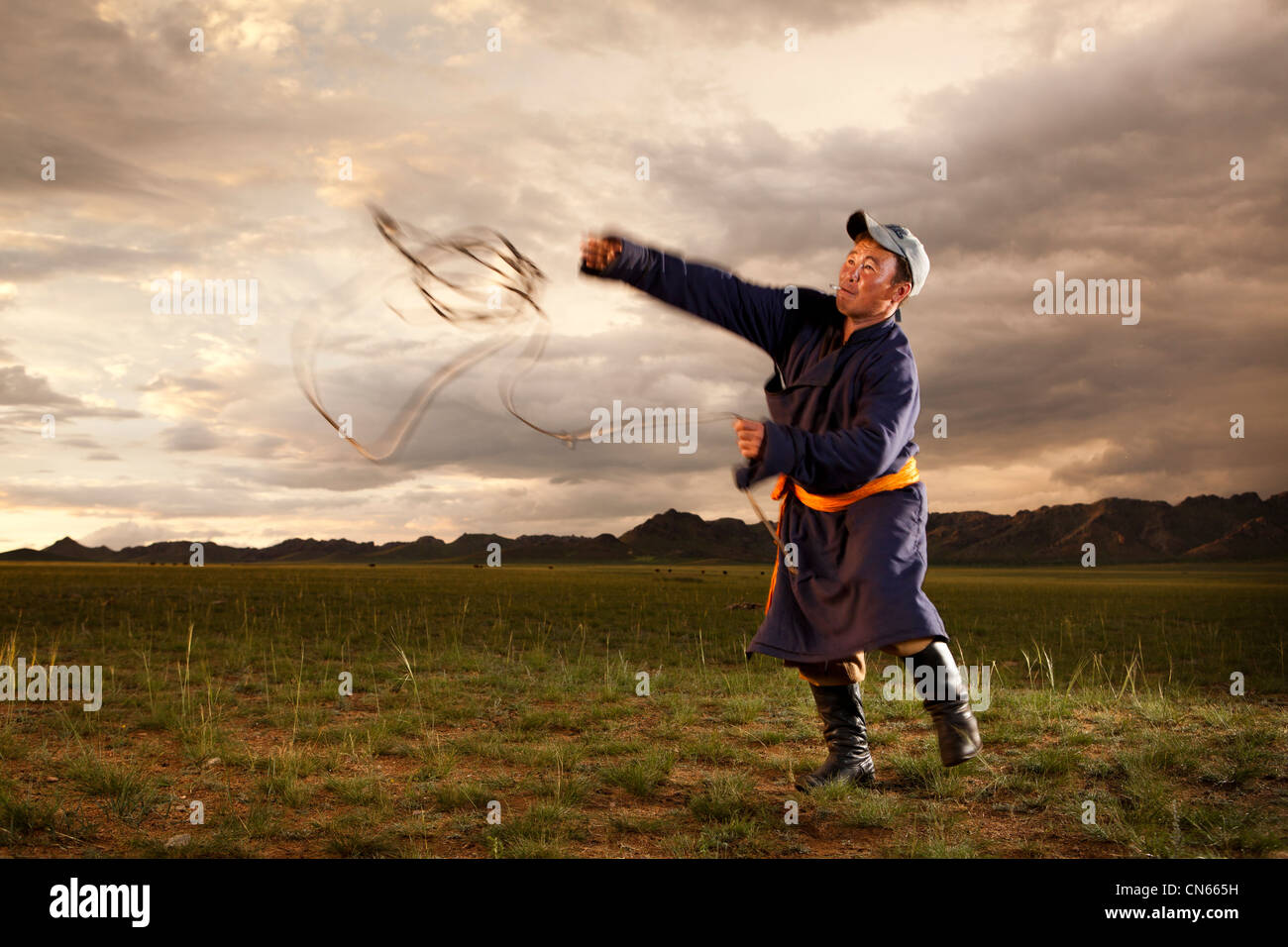 Man nomad mongolia hi-res stock photography and images - Alamy