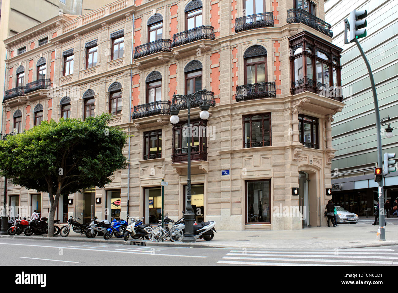 The Apple store Valencia Spain Stock Photo Alamy