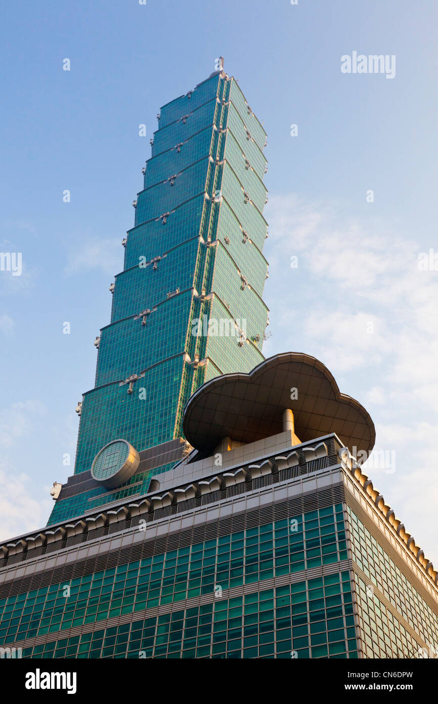 Taipei 101 skyscraper Taipei Taiwan. JMH5721 Stock Photo