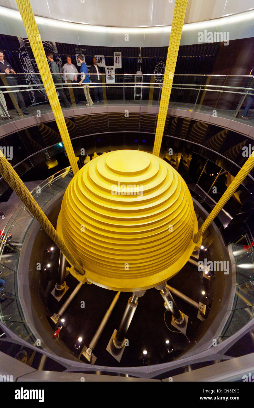 Tuned mass damper pendulum weighing 660 tonnes atop Taipei 101 skyscraper Taipei Taiwan. JMH5730 Stock Photo