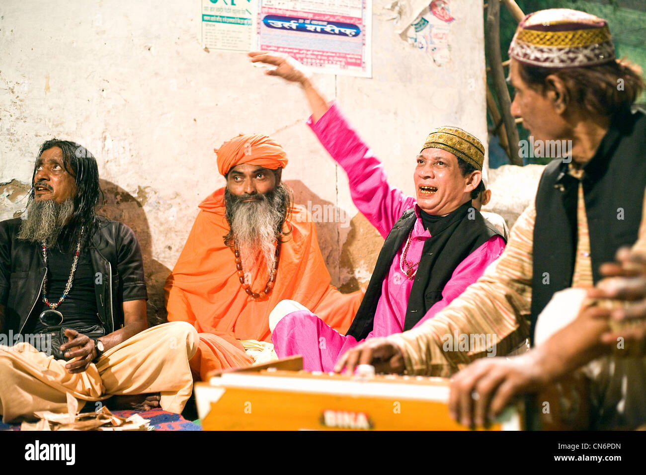 Qawwali hi-res stock photography and images - Alamy