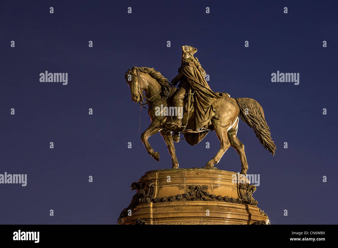 Washington Monument sculpture at Eakins Oval, Pennsylvania, USA Stock Photo