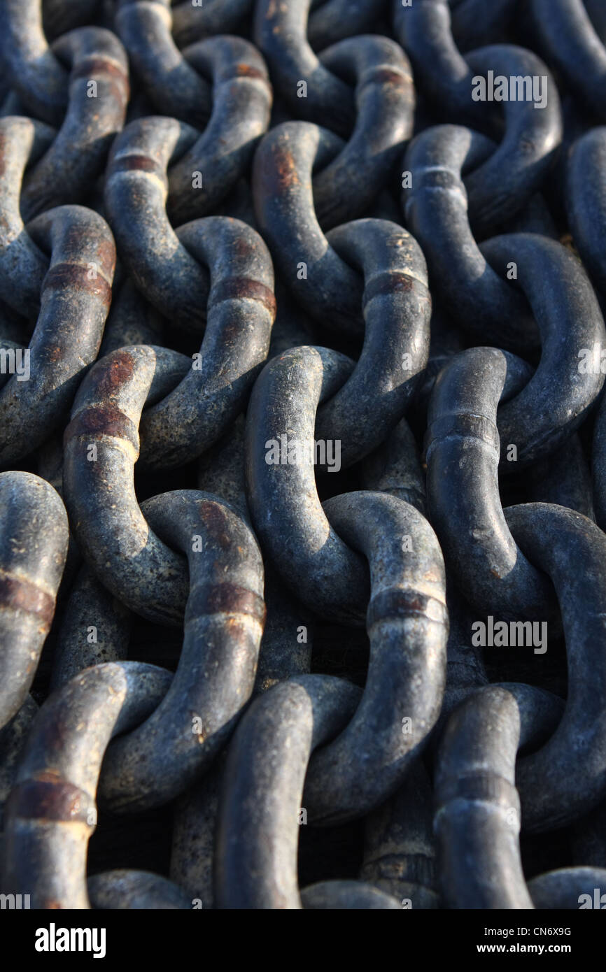 Galvanised metal chain hi-res stock photography and images - Alamy