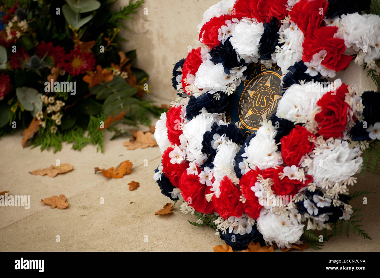 Wreath laid at the wall of the fallen at the American Cemetery, Madingley, November 11, 2011. Stock Photo