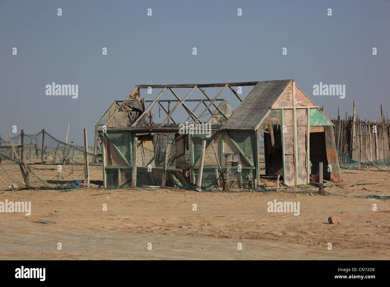 Armselige Fischersiedlungen an der Ostküste des Oman bei Film Stock Photo