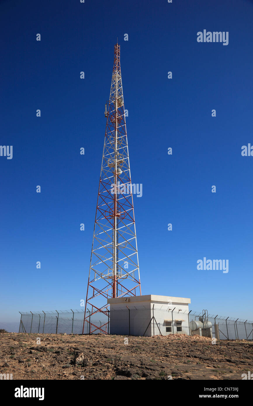 Sendestation auf dem Jebel al-Qamar, südlicher Oman Stock Photo