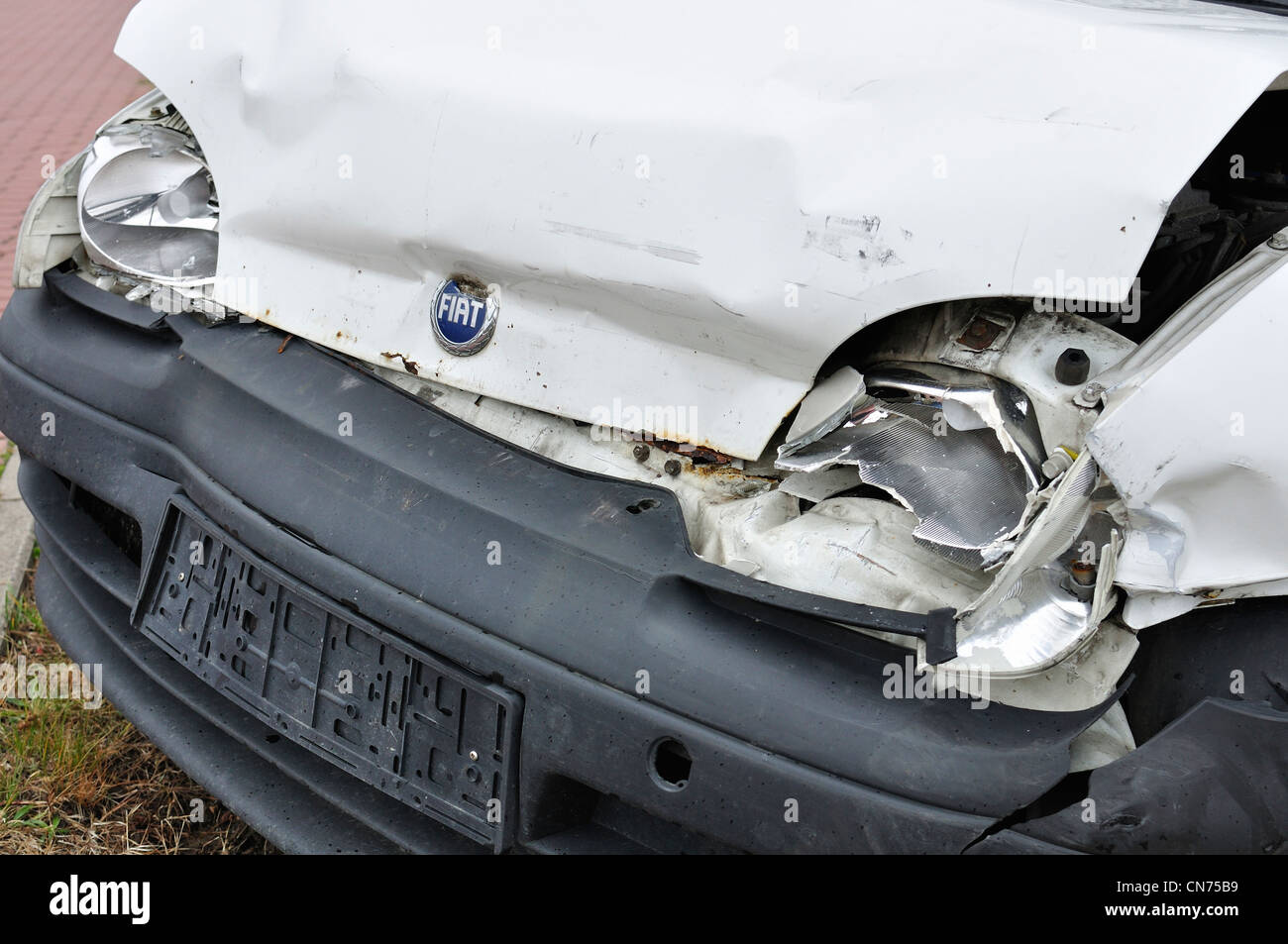 Car damaged in an accident hi-res stock photography and images - Alamy