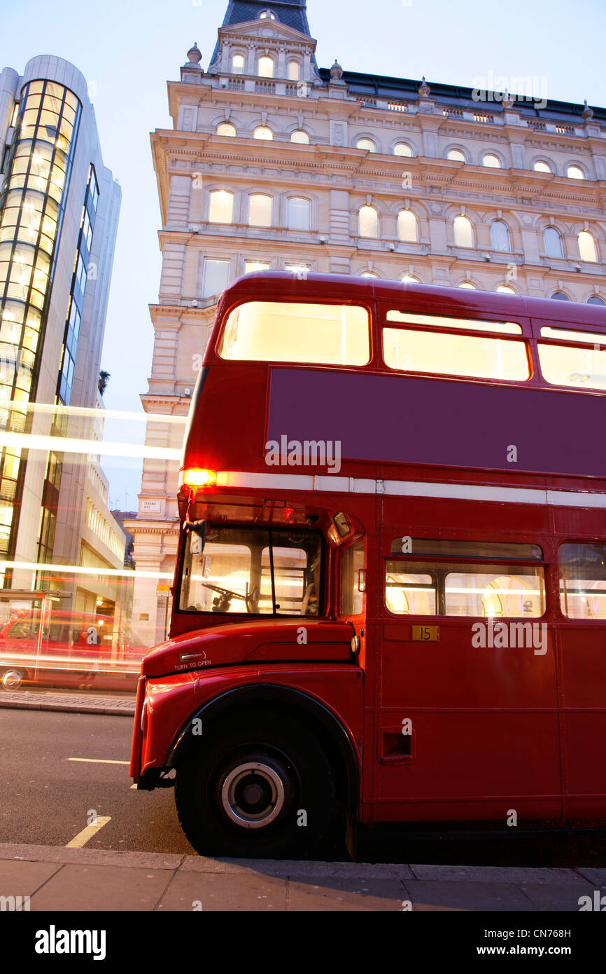 Londons iconic routemaster bus hi-res stock photography and images - Alamy