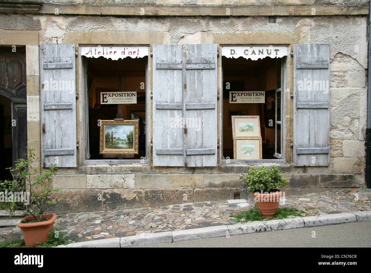 Vezelay pittoresk french village french art shop Stock Photo