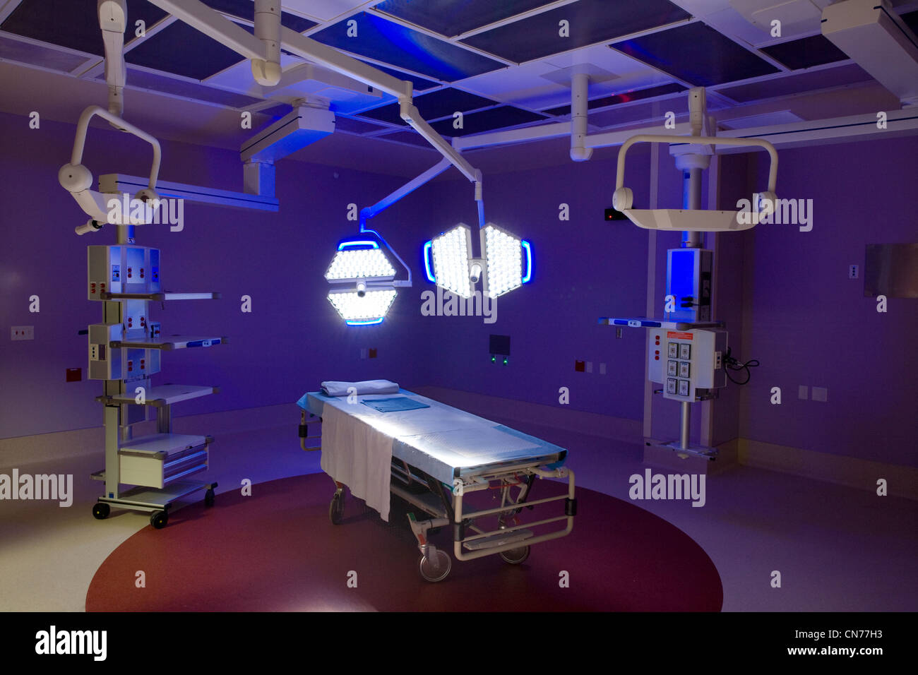 modern hospital surgical operating room Stock Photo - Alamy