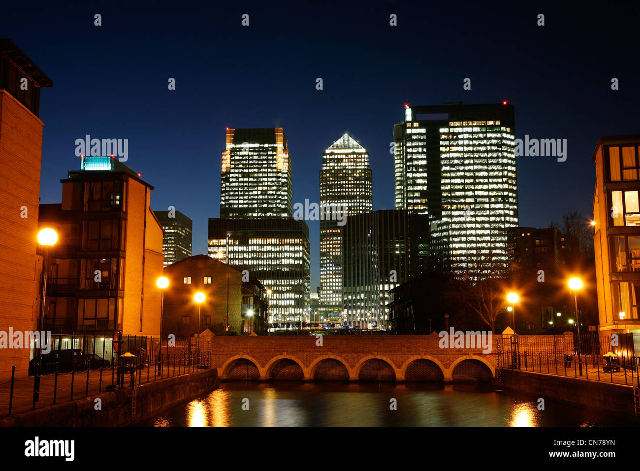 Barclays Canary Wharf High Resolution Stock Photography and Images - Alamy