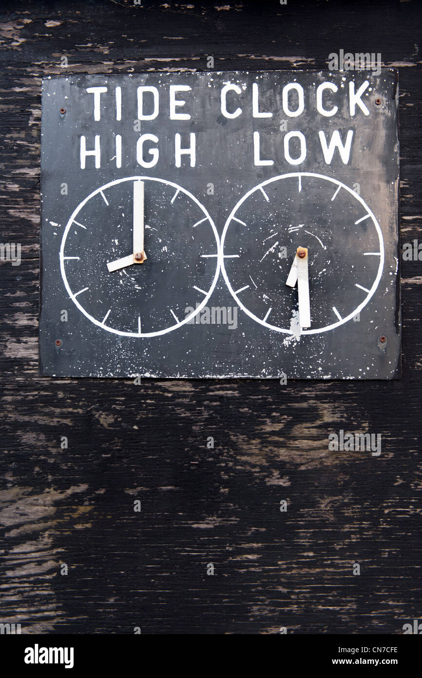 Tide clock hires stock photography and images Alamy