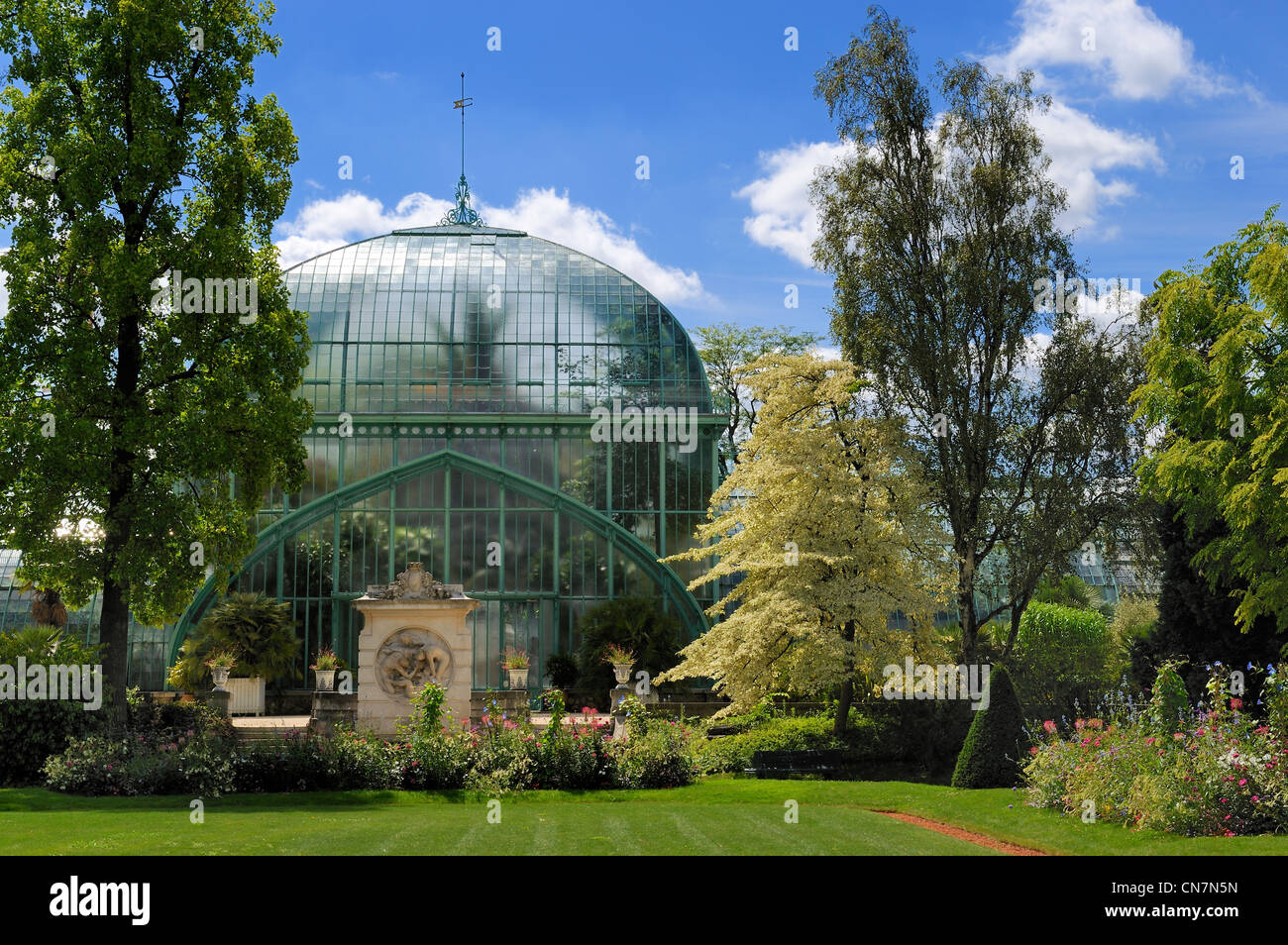 France, Paris, Jardin des Serres d'Auteuil, botanical garden set within a  major greenhouse complex, the main greenhouse and Stock Photo - Alamy